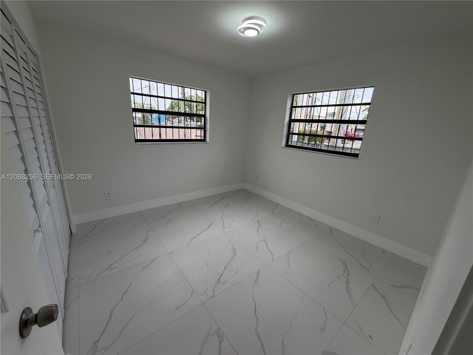 For Rent: $2,600 (3 beds, 2 baths, 1283 Square Feet)
