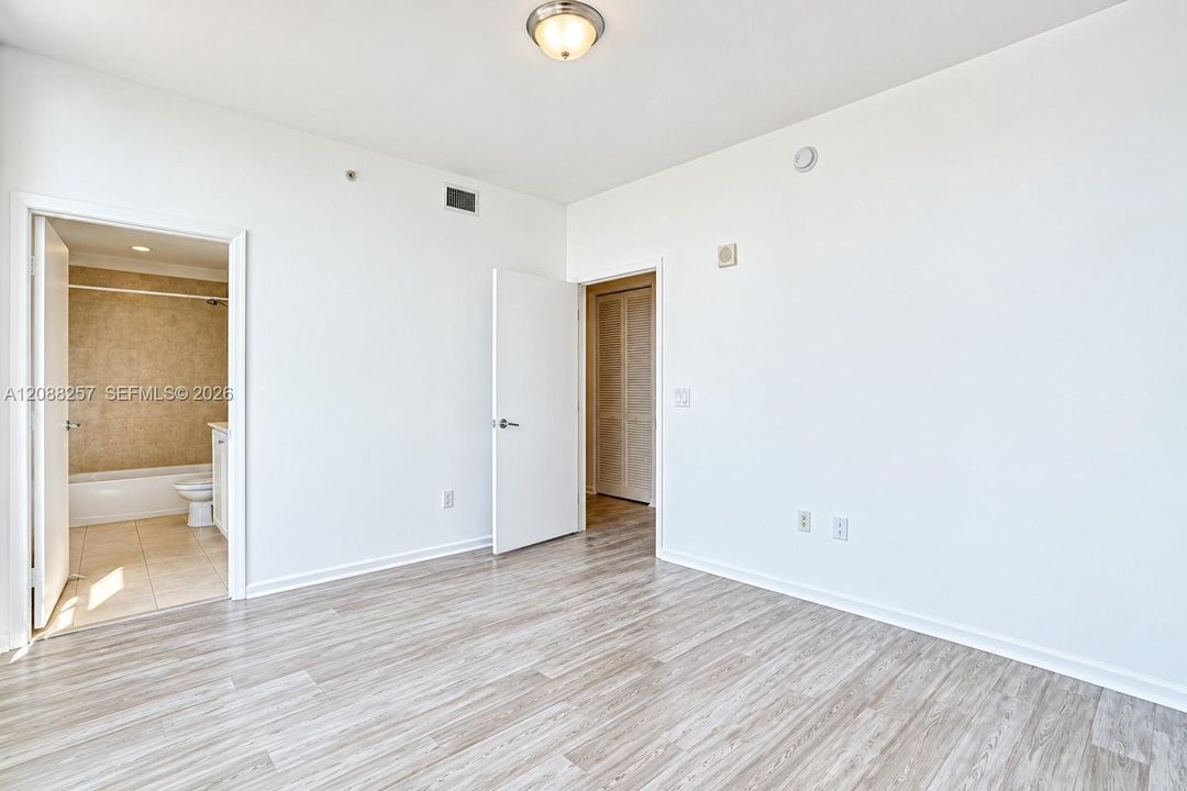 For Rent: $4,000 (3 beds, 3 baths, 1650 Square Feet)