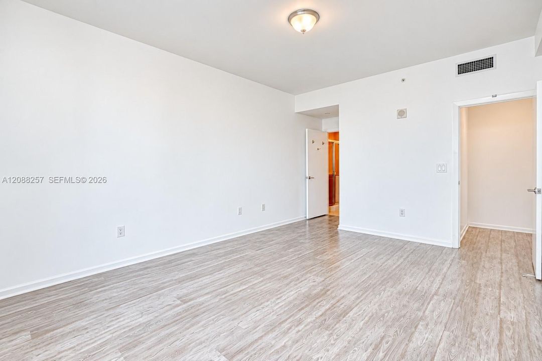 For Rent: $4,000 (3 beds, 3 baths, 1650 Square Feet)