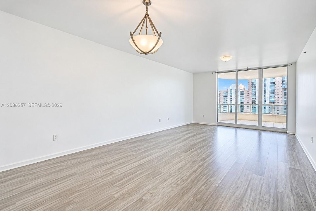 For Rent: $4,000 (3 beds, 3 baths, 1650 Square Feet)