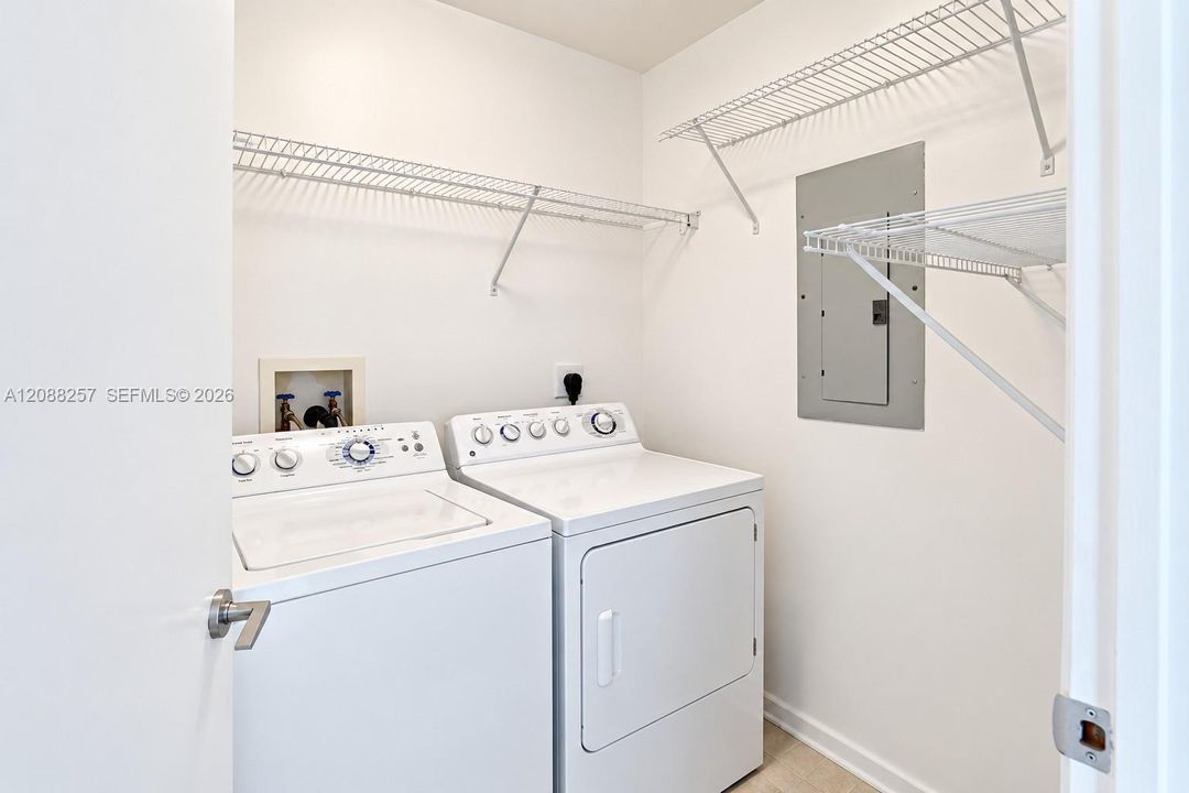 For Rent: $4,000 (3 beds, 3 baths, 1650 Square Feet)