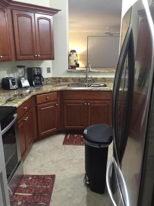 208 KITCHEN 2