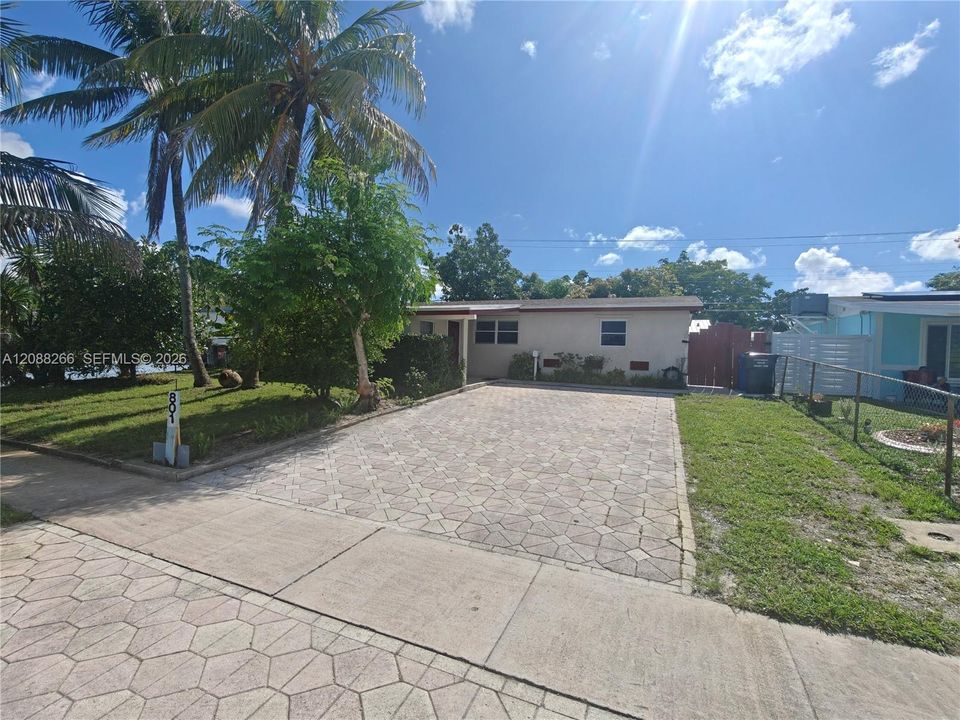 En Renta: $3,000 (4 camas, 2 baños, 1512 Pies cuadrados)