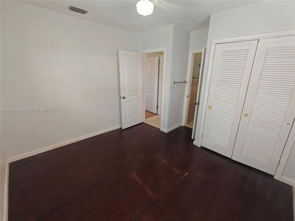 En Renta: $3,000 (4 camas, 2 baños, 1512 Pies cuadrados)