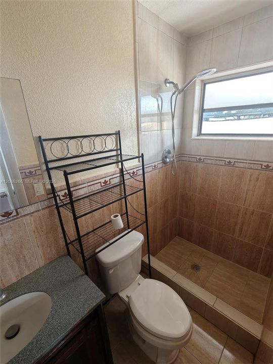 En Renta: $3,000 (4 camas, 2 baños, 1512 Pies cuadrados)