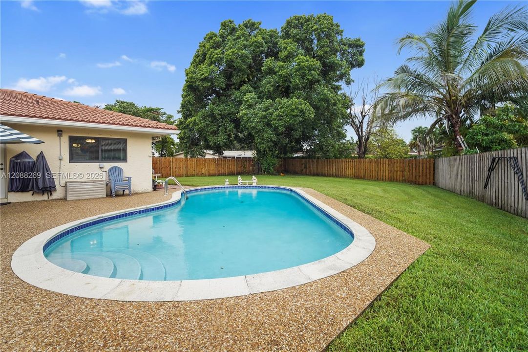 For Sale: $729,999 (4 beds, 2 baths, 2033 Square Feet)