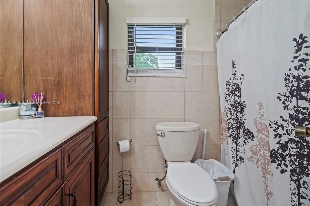 For Sale: $729,999 (4 beds, 2 baths, 2033 Square Feet)