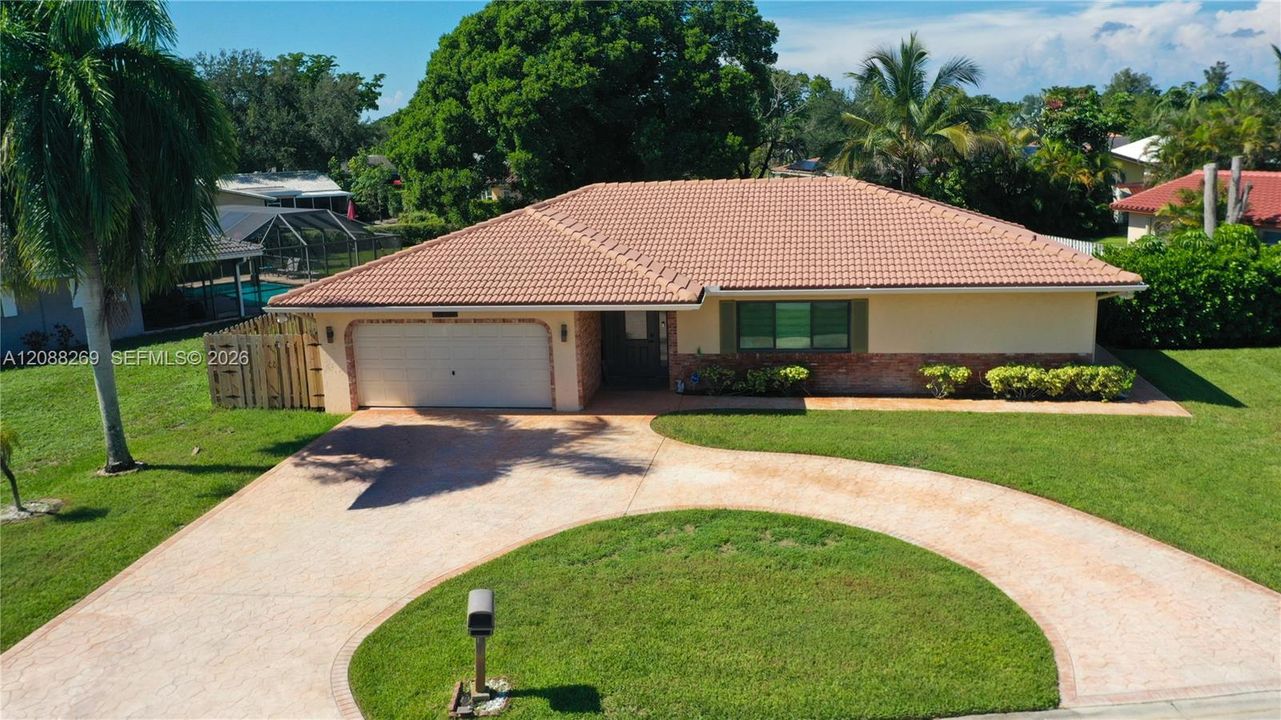For Sale: $729,999 (4 beds, 2 baths, 2033 Square Feet)