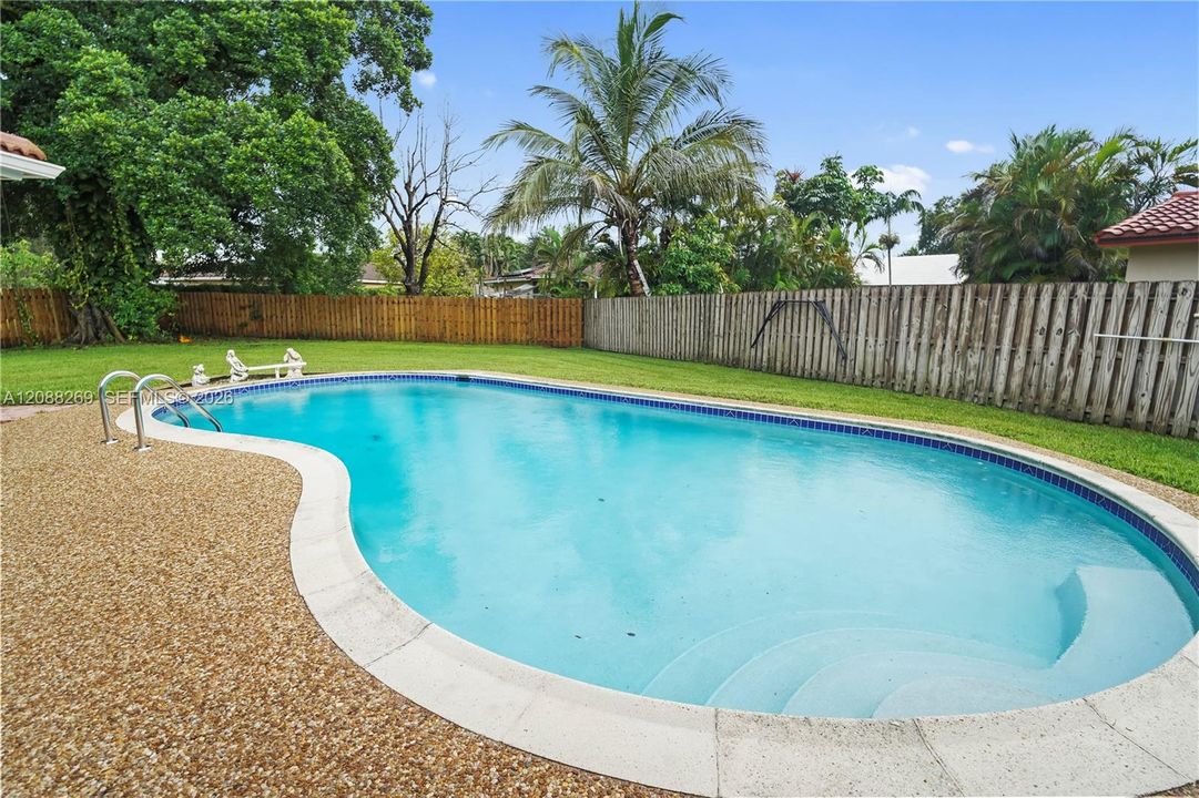 For Sale: $729,999 (4 beds, 2 baths, 2033 Square Feet)