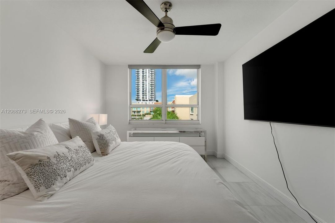 En Venta: $499,999 (2 camas, 1 baños, 977 Pies cuadrados)