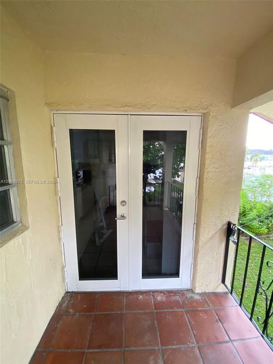 For Rent: $3,195 (3 beds, 2 baths, 1475 Square Feet)