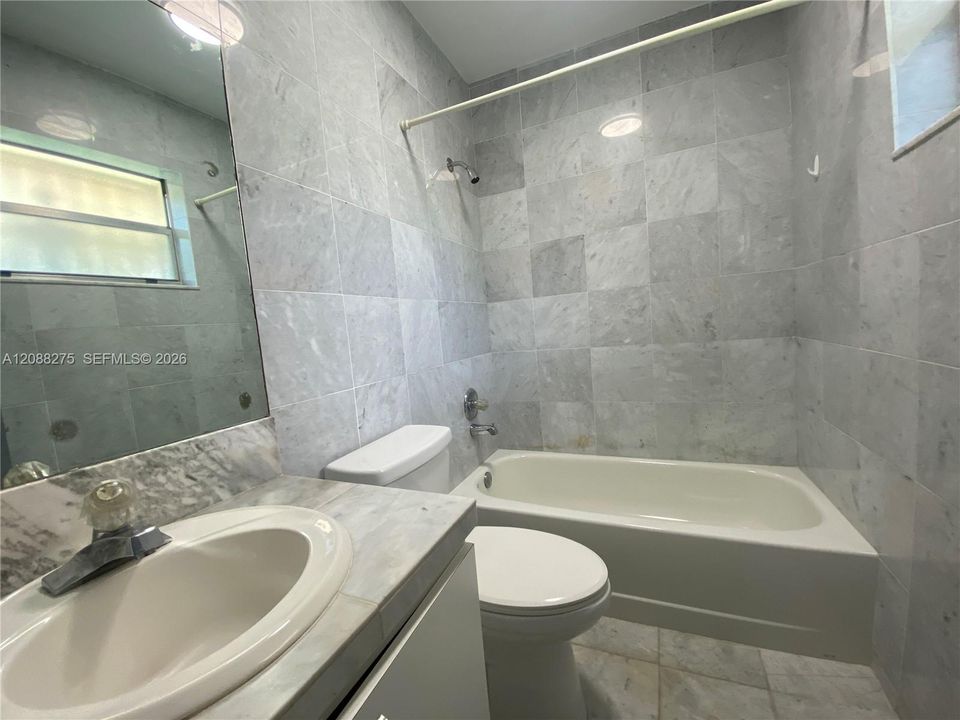 For Rent: $3,195 (3 beds, 2 baths, 1475 Square Feet)