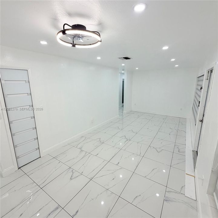 В аренду: $3,200 (3 спален, 2 ванн, 1732 Квадратных фут)