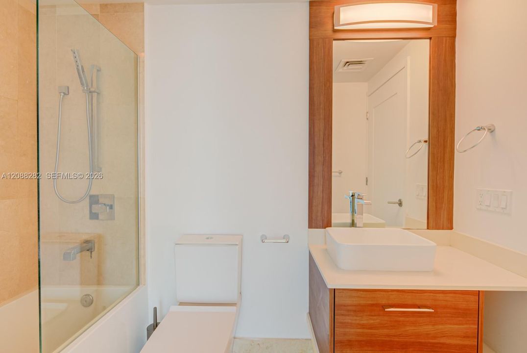 En Renta: $4,600 (2 camas, 2 baños, 1226 Pies cuadrados)