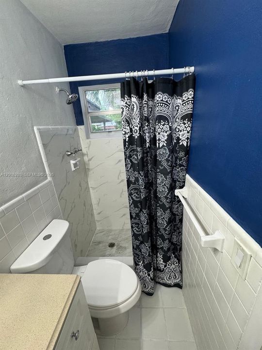 For Rent: $1,200 (3 beds, 2 baths, 1383 Square Feet)