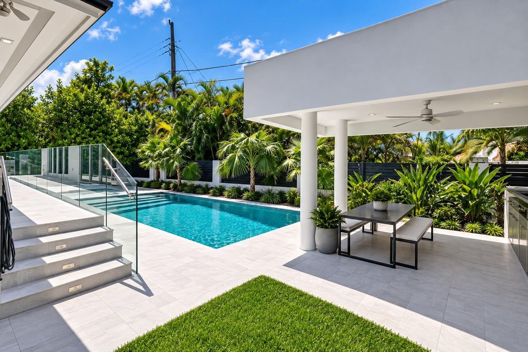 Pool Cabana