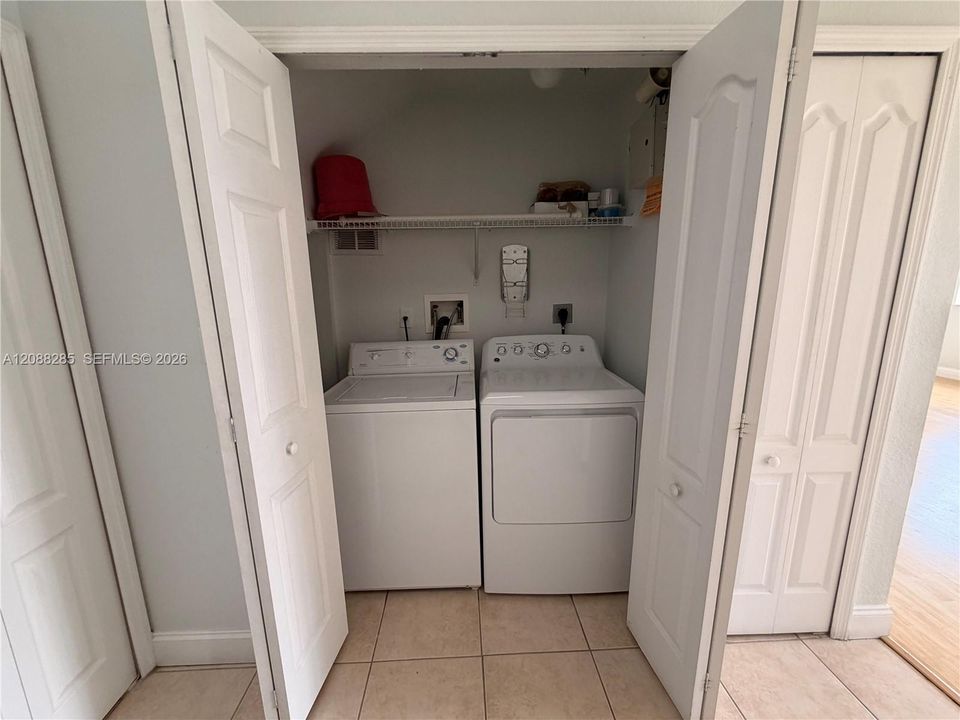 For Rent: $2,600 (2 beds, 2 baths, 1206 Square Feet)