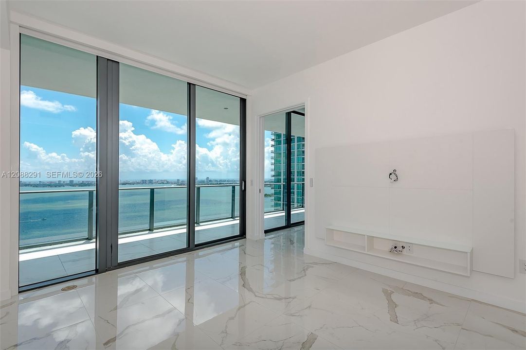 En Venta: $1,895,000 (4 camas, 4 baños, 1871 Pies cuadrados)