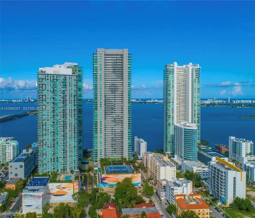 En Venta: $1,895,000 (4 camas, 4 baños, 1871 Pies cuadrados)