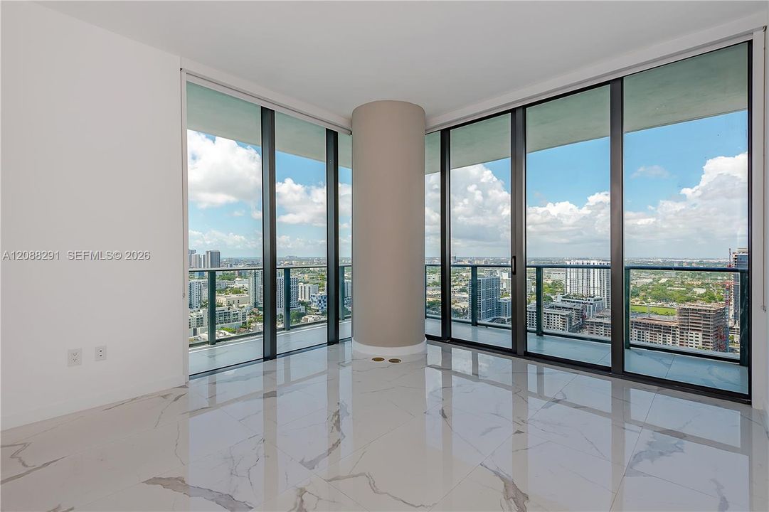 En Venta: $1,895,000 (4 camas, 4 baños, 1871 Pies cuadrados)