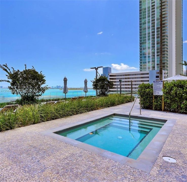En Venta: $1,895,000 (4 camas, 4 baños, 1871 Pies cuadrados)