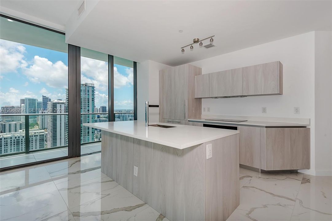 En Venta: $1,895,000 (4 camas, 4 baños, 1871 Pies cuadrados)