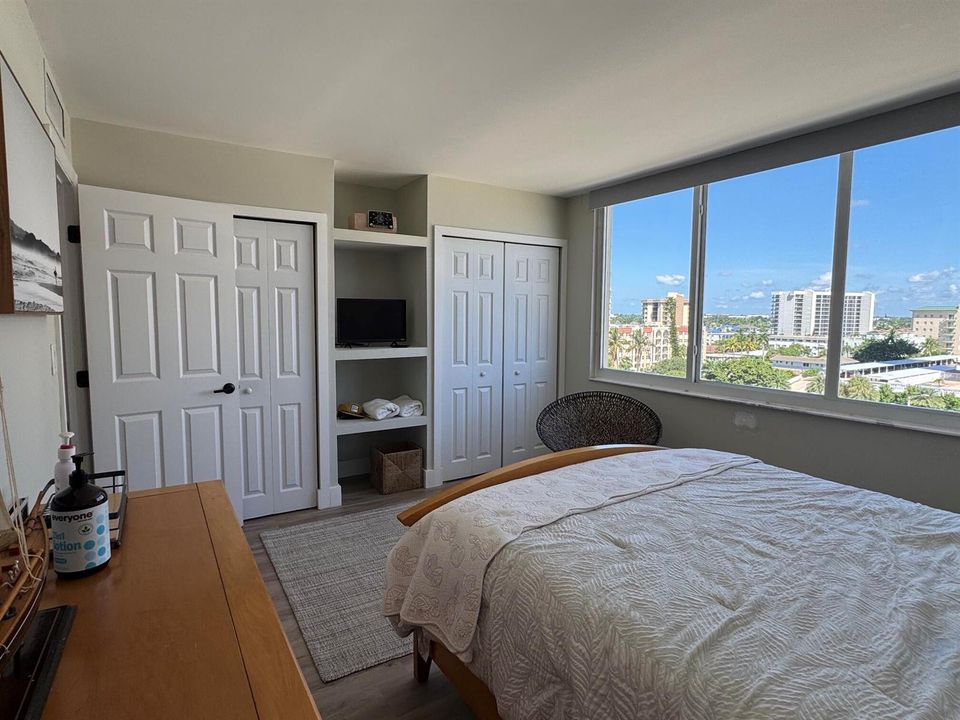 JH 707 bedroom west view