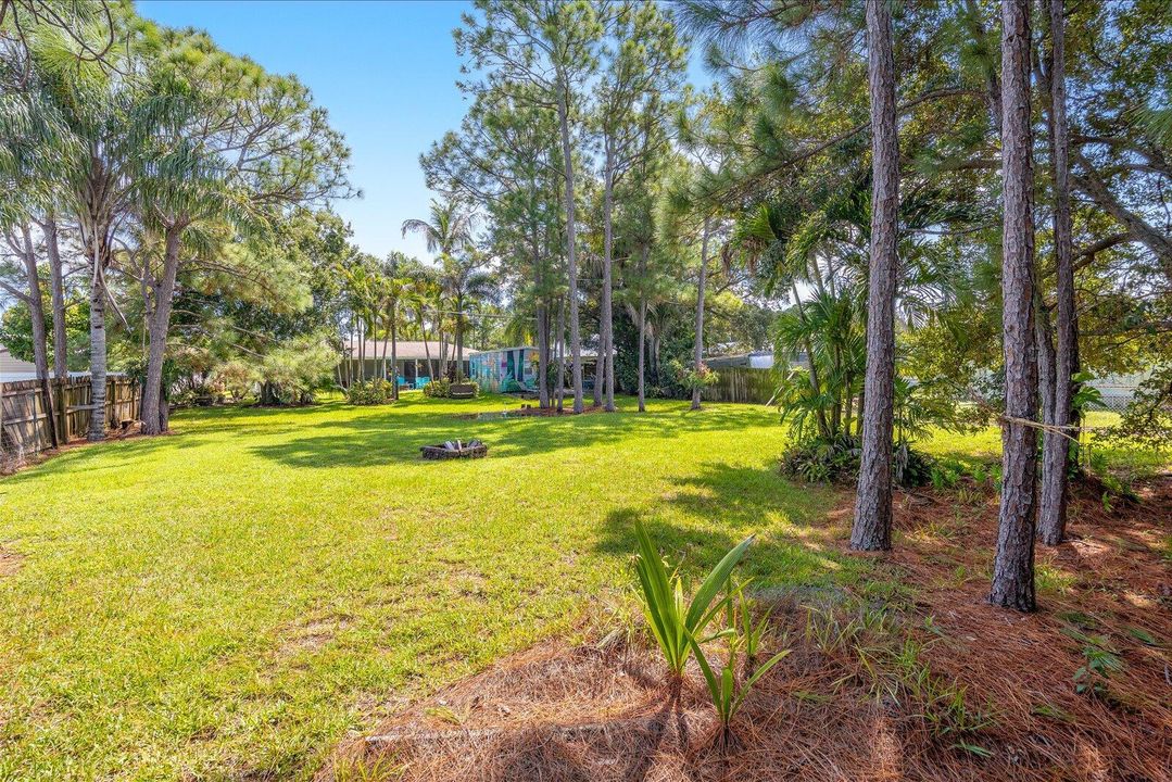 1261 SW Byron