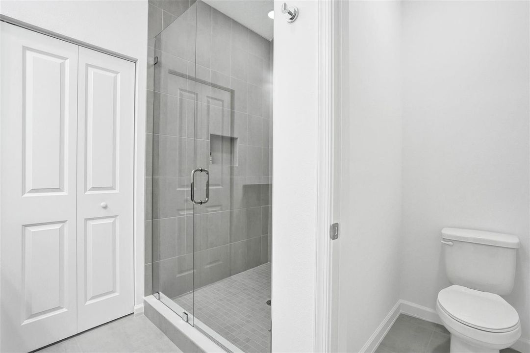 Frameless Shower