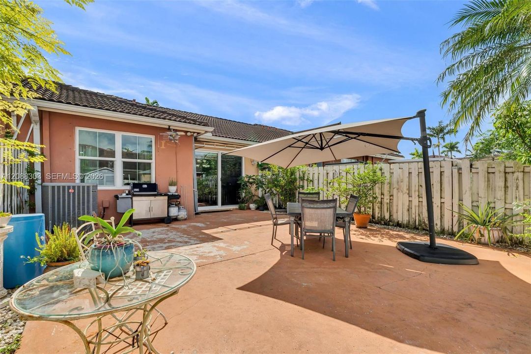 For Sale: $370,000 (3 beds, 2 baths, 1216 Square Feet)