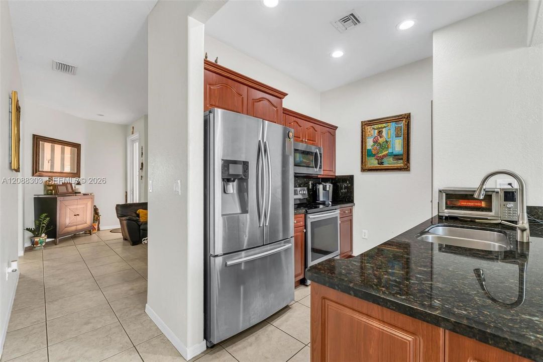 For Sale: $370,000 (3 beds, 2 baths, 1216 Square Feet)
