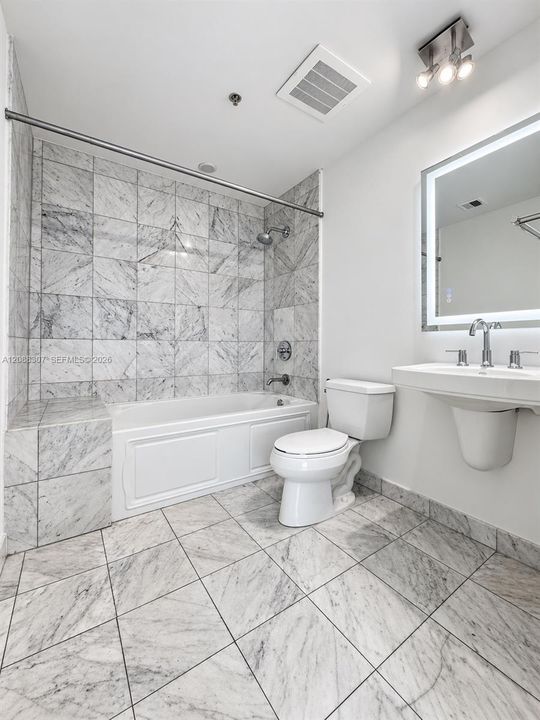For Rent: $3,700 (2 beds, 2 baths, 1165 Square Feet)