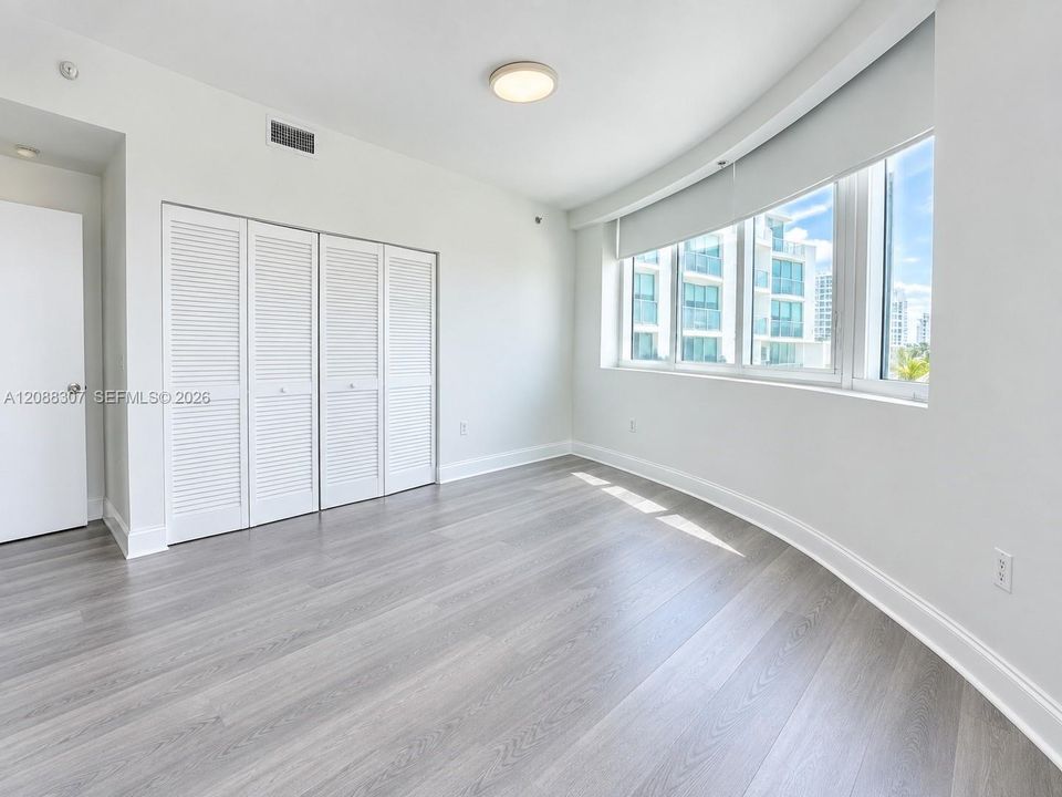 For Rent: $3,700 (2 beds, 2 baths, 1165 Square Feet)