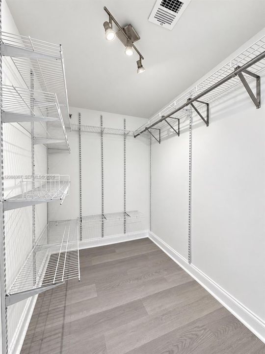 For Rent: $3,700 (2 beds, 2 baths, 1165 Square Feet)