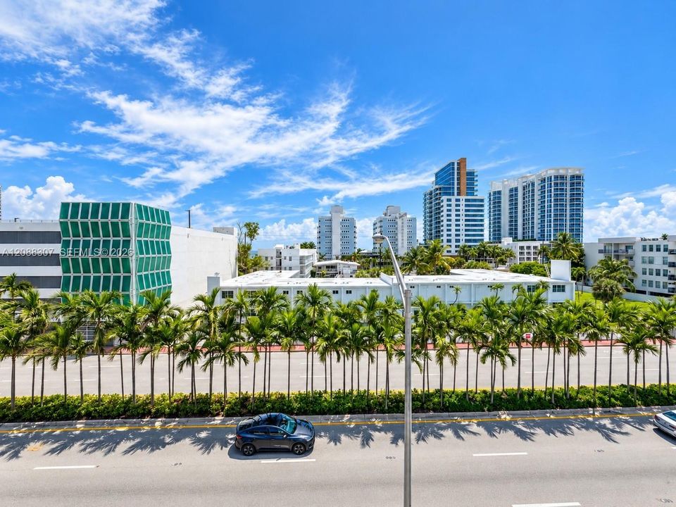 For Rent: $3,700 (2 beds, 2 baths, 1165 Square Feet)