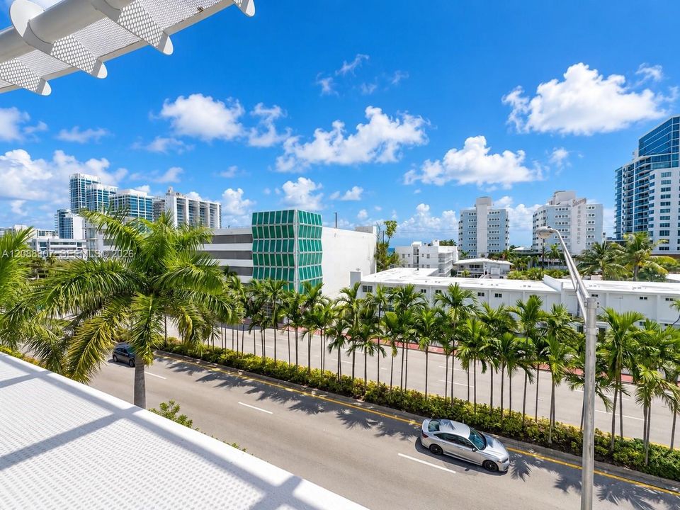 For Rent: $3,700 (2 beds, 2 baths, 1165 Square Feet)