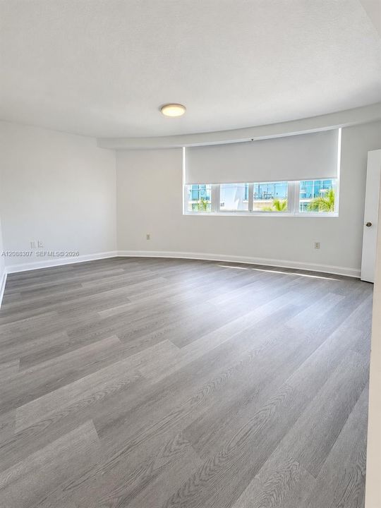 For Rent: $3,700 (2 beds, 2 baths, 1165 Square Feet)