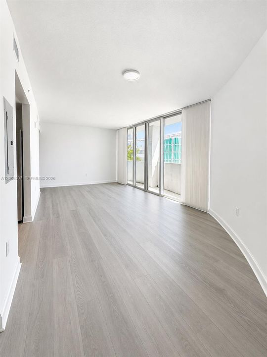 For Rent: $3,700 (2 beds, 2 baths, 1165 Square Feet)