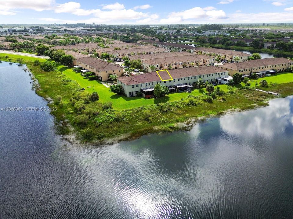 На продажу: $379,000 (4 спален, 3 ванн, 1916 Квадратных фут)