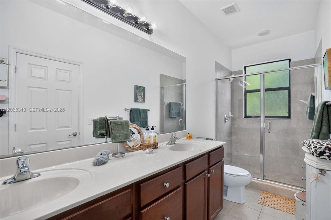 For Sale: $665,000 (3 beds, 2 baths, 1605 Square Feet)