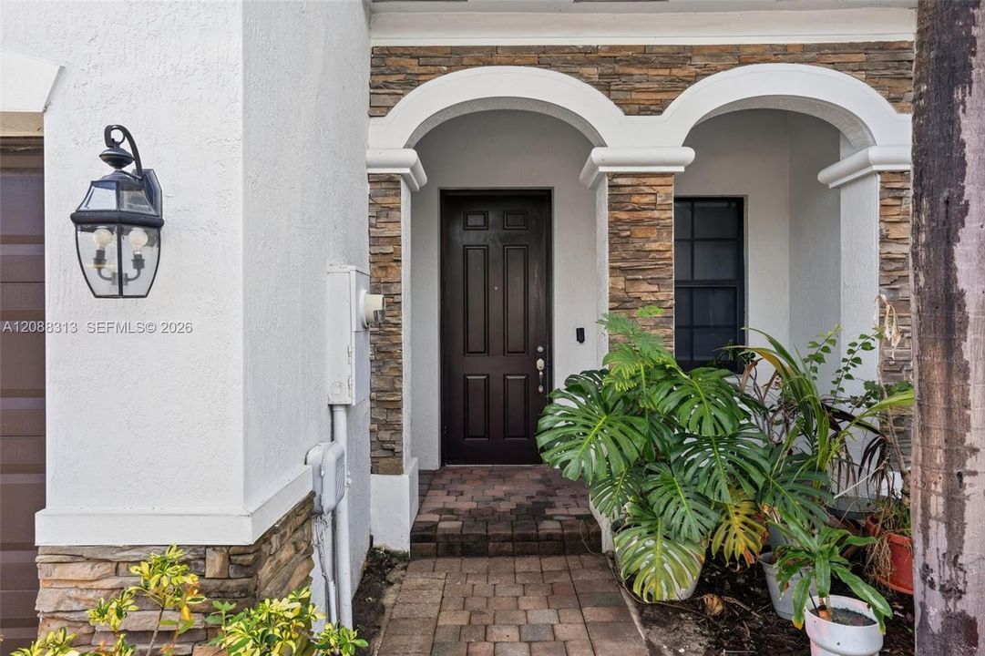 For Sale: $665,000 (3 beds, 2 baths, 1605 Square Feet)
