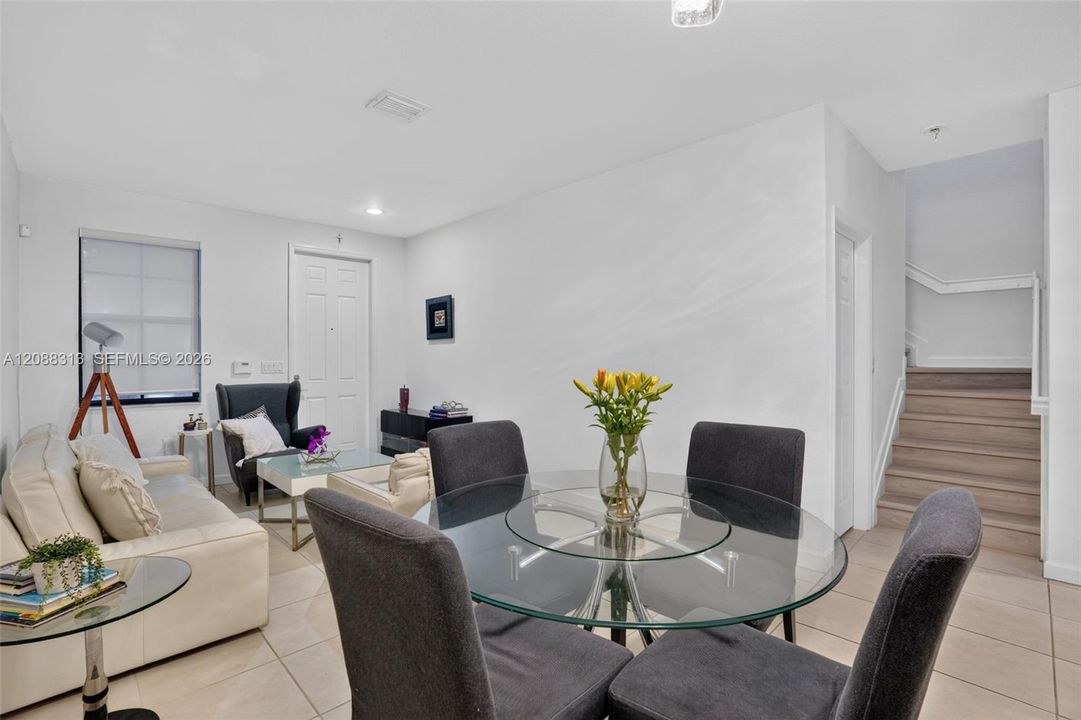 For Sale: $665,000 (3 beds, 2 baths, 1605 Square Feet)