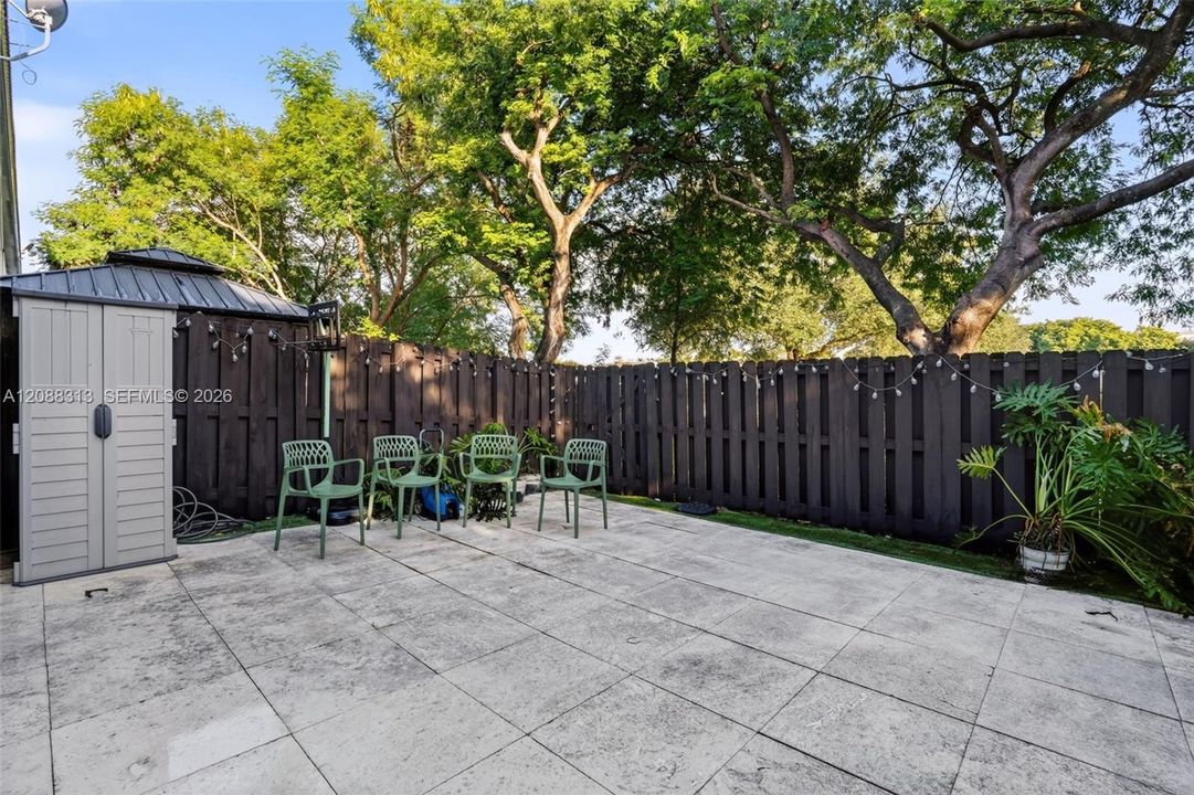 For Sale: $665,000 (3 beds, 2 baths, 1605 Square Feet)