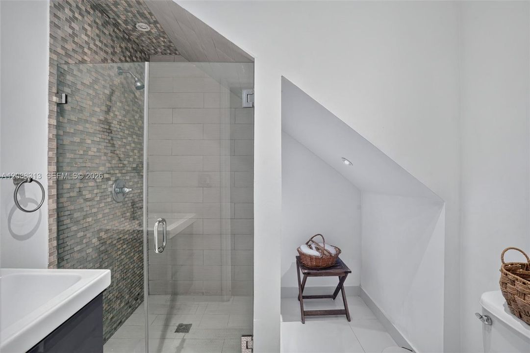 For Sale: $665,000 (3 beds, 2 baths, 1605 Square Feet)