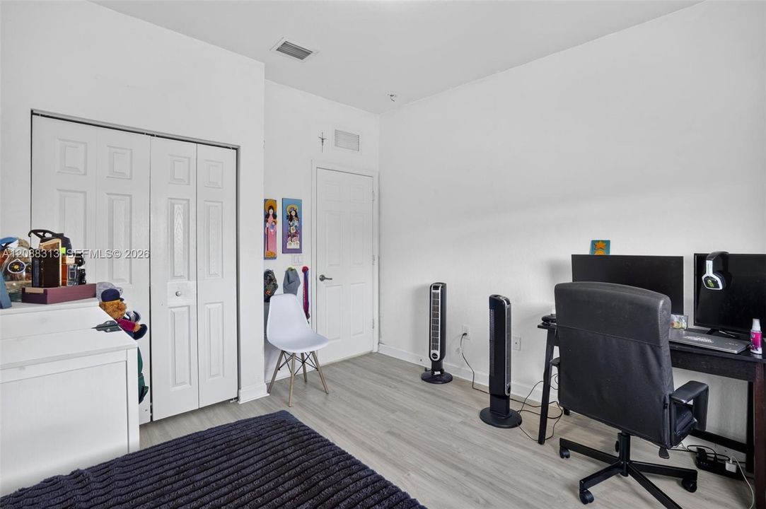 For Sale: $665,000 (3 beds, 2 baths, 1605 Square Feet)