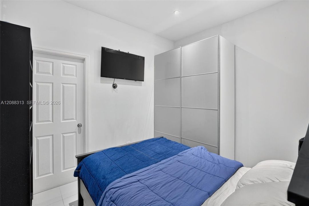 For Sale: $665,000 (3 beds, 2 baths, 1605 Square Feet)