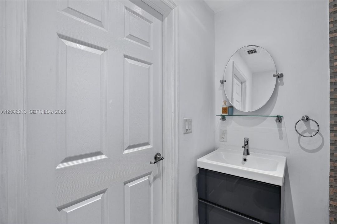 For Sale: $665,000 (3 beds, 2 baths, 1605 Square Feet)