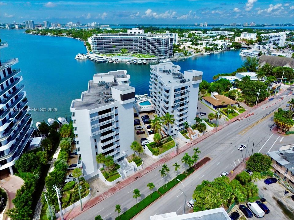 Arial view of building on the right.