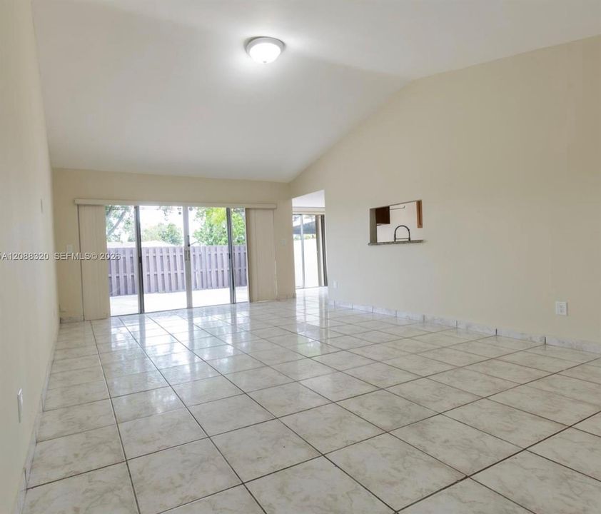 En Renta: $3,000 (3 camas, 2 baños, 1276 Pies cuadrados)