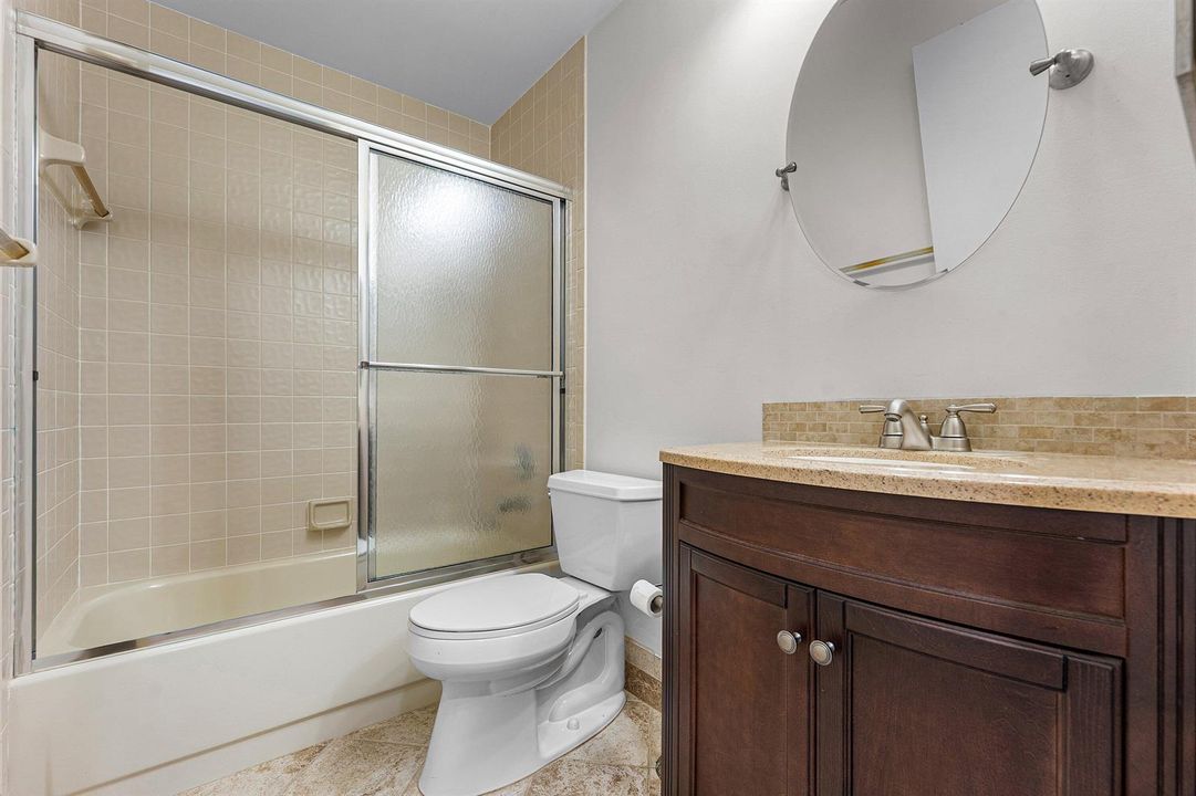 2nd bathroom